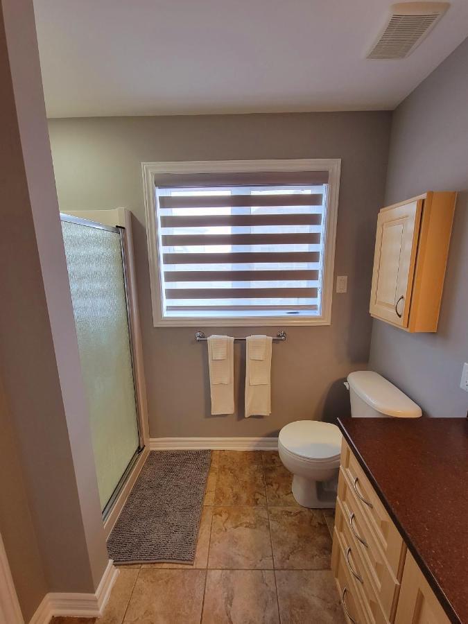 Cozy 3 Bedroom Town House 20 Min From Ottawa Down Town And Airport Экстерьер фото